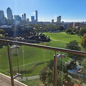 Cozy Double With Large En Near Canary Wharf With Amazing Views In A Shared Homestay London